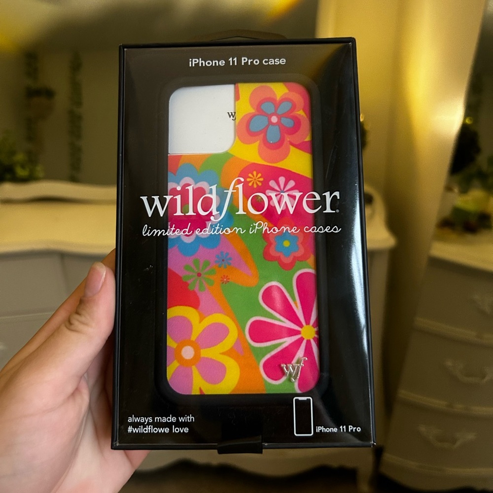 Wildflower iPhone 11 Pro